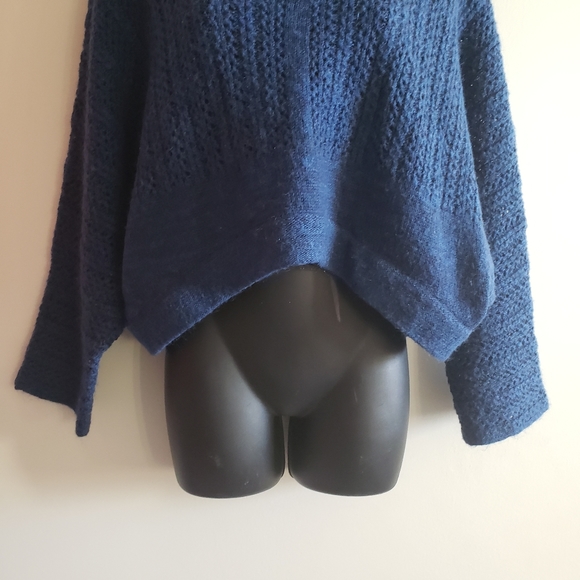 Moda International Cropped Knit Sweater - Picture 3 of 7